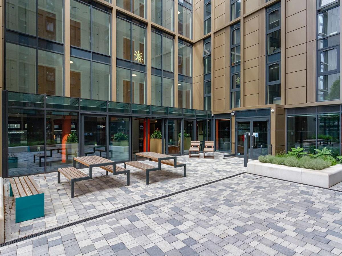 For Students Only - The Refinery In Leeds Apartment