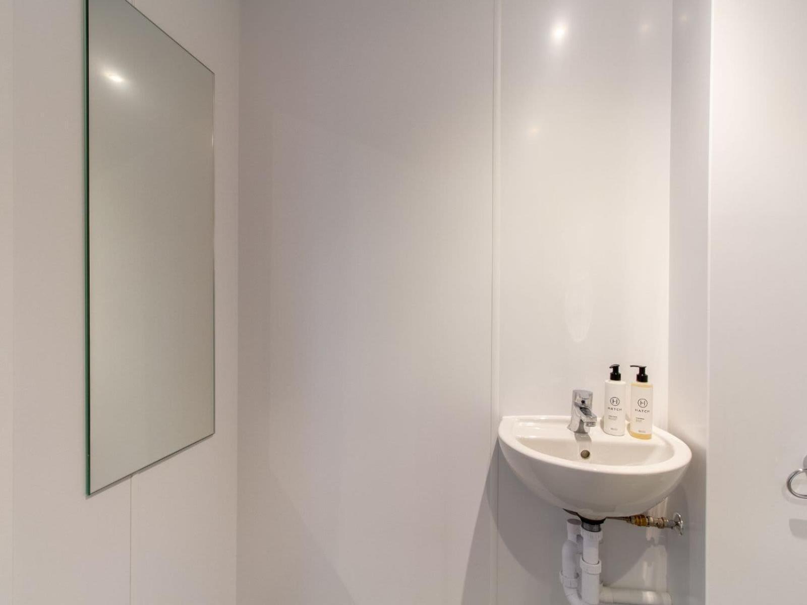 For Students Only - The Refinery In Leeds Apartment *