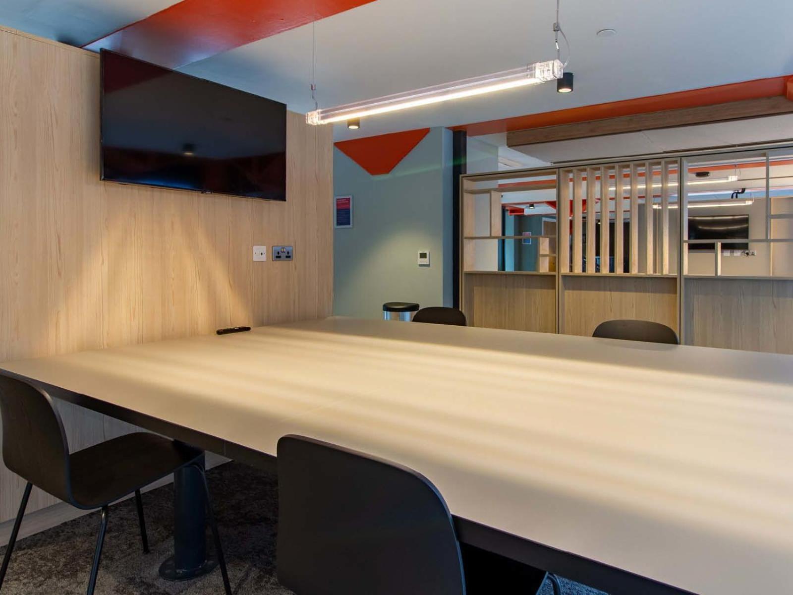 For Students Only - The Refinery In Leeds * Leeds (West Yorkshire)